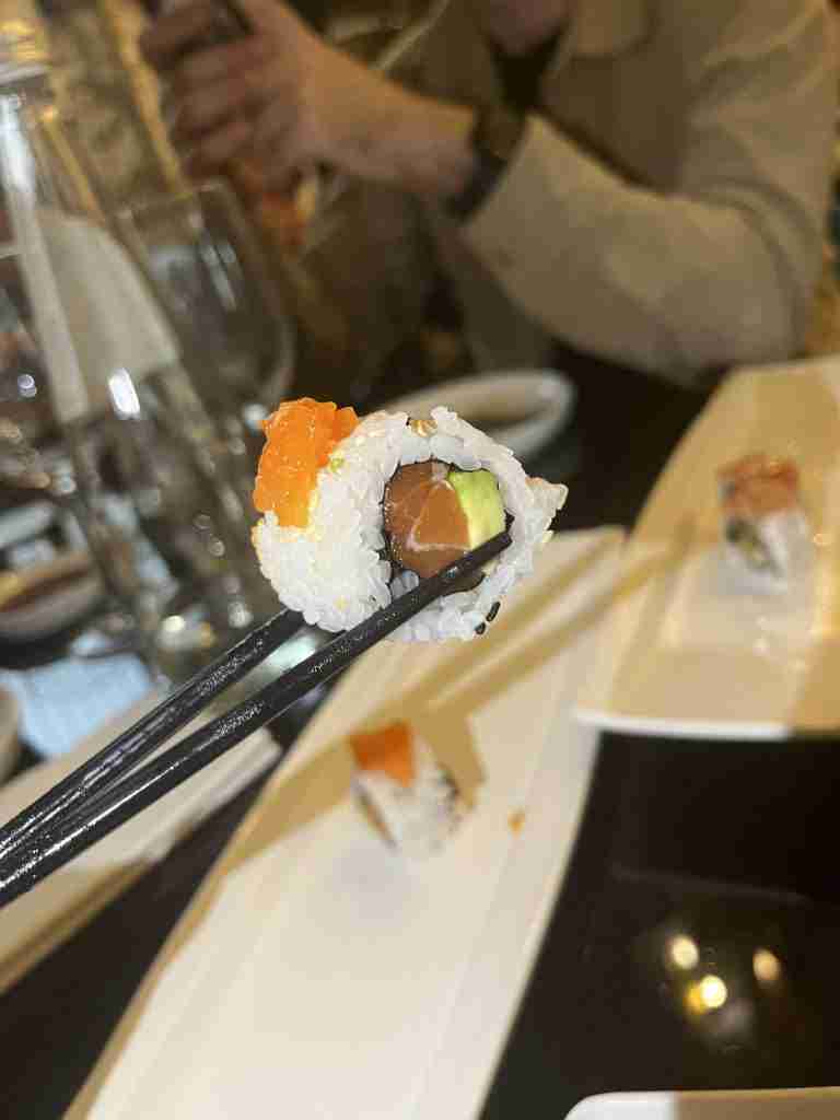5-AYCE-con-roll-4-pezzi-Mille