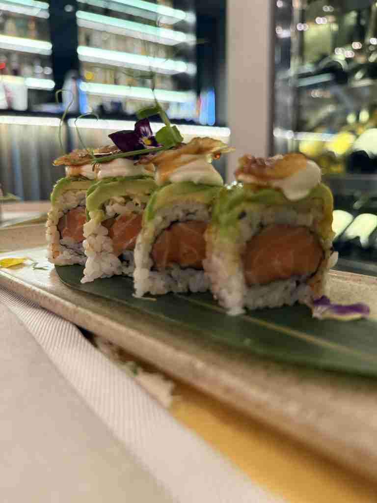 Lin Tasting Emotion - Uramaki bacon